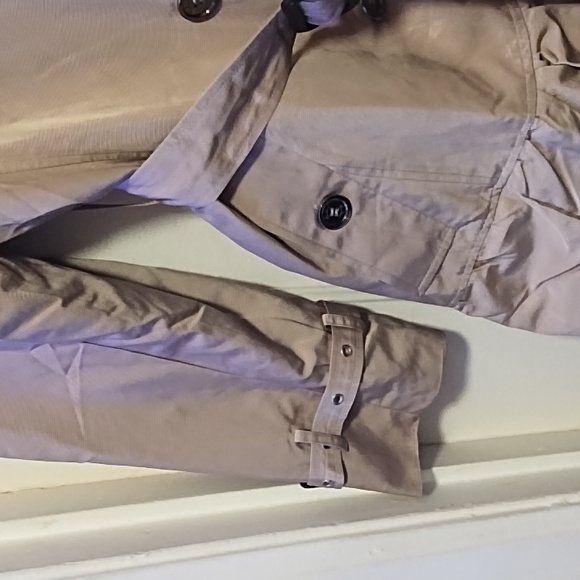 Burberry Trenchcoat - Picture 5 of 11